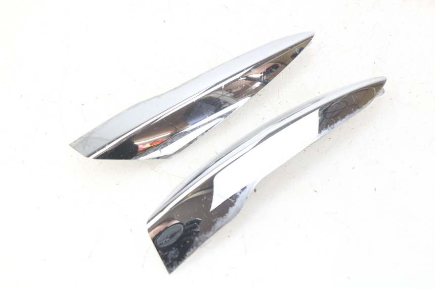 photo de GIUNZIONE PARAFANGO POSTERIORE PIAGGIO LIBERTY IGET 4T 50 (2015 - 2020) - Vista d'insieme del prodotto