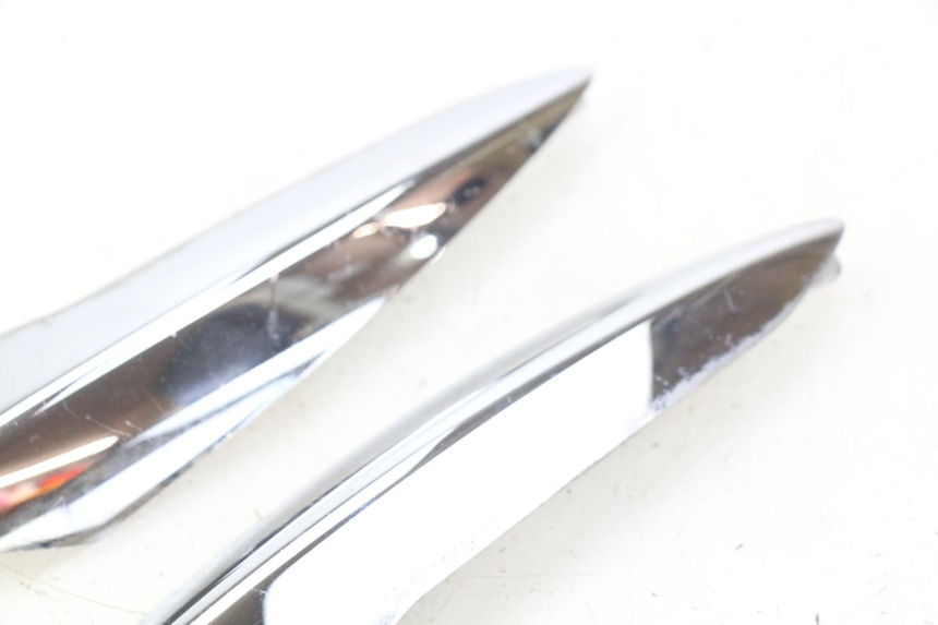 photo de GIUNZIONE PARAFANGO POSTERIORE PIAGGIO LIBERTY IGET 4T 50 (2015 - 2020) - Dettagli dei punti di fissaggio