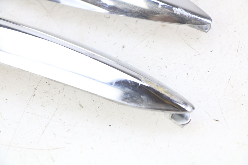 photo de GIUNZIONE PARAFANGO POSTERIORE PIAGGIO LIBERTY IGET 4T 50 (2015 - 2020) - Primo piano tecnico