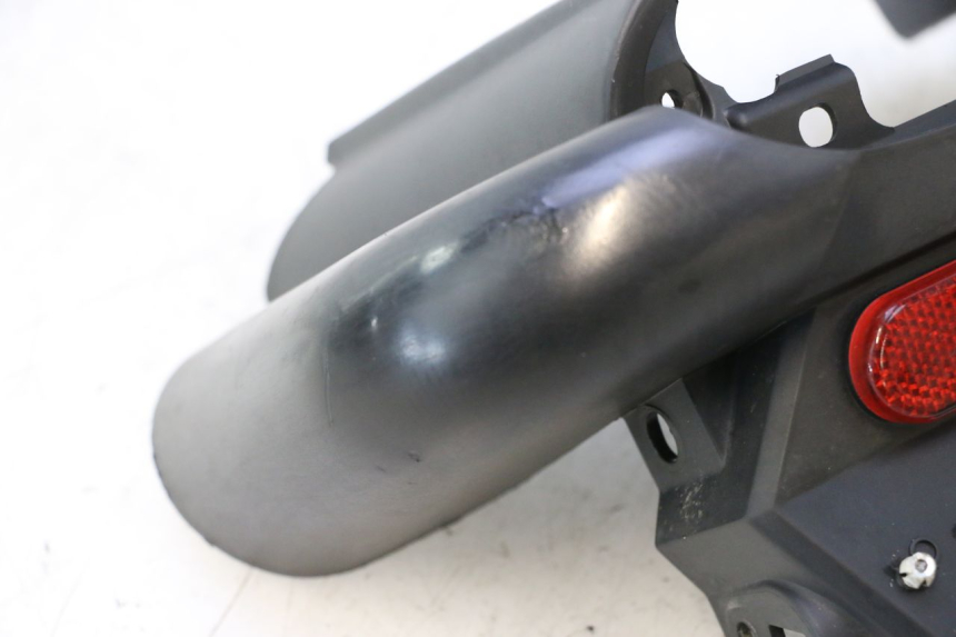 photo de CARENA POSTERIORE CONGIUNZIONE PEUGEOT LUDIX ONE 50 (2004 - 2013) - Primo piano tecnico