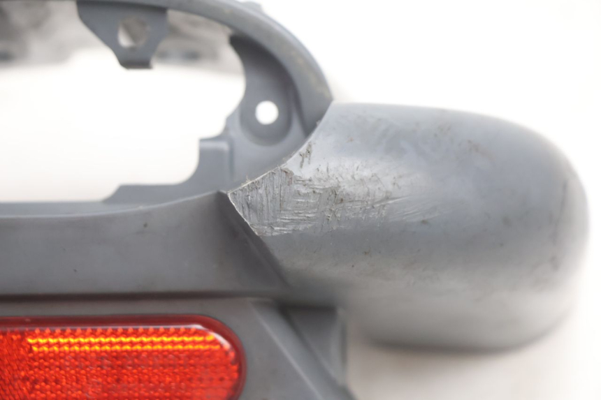 photo de CARENA POSTERIORE CONGIUNZIONE PEUGEOT LUDIX ONE 50 (2004 - 2006) - Zoom sullo stato d'uso