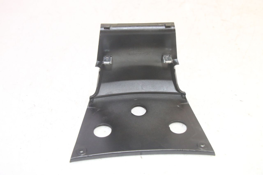 photo de CARENA POSTERIORE CONGIUNZIONE PIAGGIO MP3 HPE 350 (2018 - 2020) - Primo piano tecnico