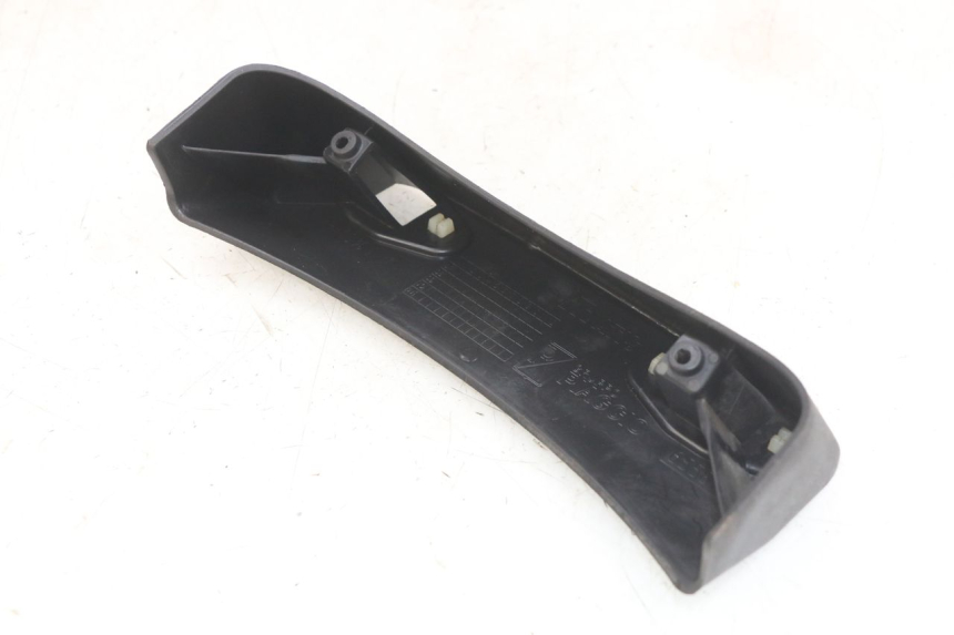 photo de GIUNZIONE PARAFANGO POSTERIORE PIAGGIO MP3 LT 400 (2007 - 2012) - Altra angolazione