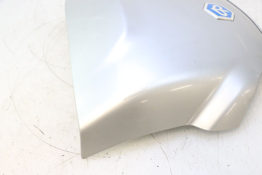 photo de GIUNZIONE PARAFANGO POSTERIORE PIAGGIO MP3 LT 300 (2010 - 2016) - Stato della superficie e materiale
