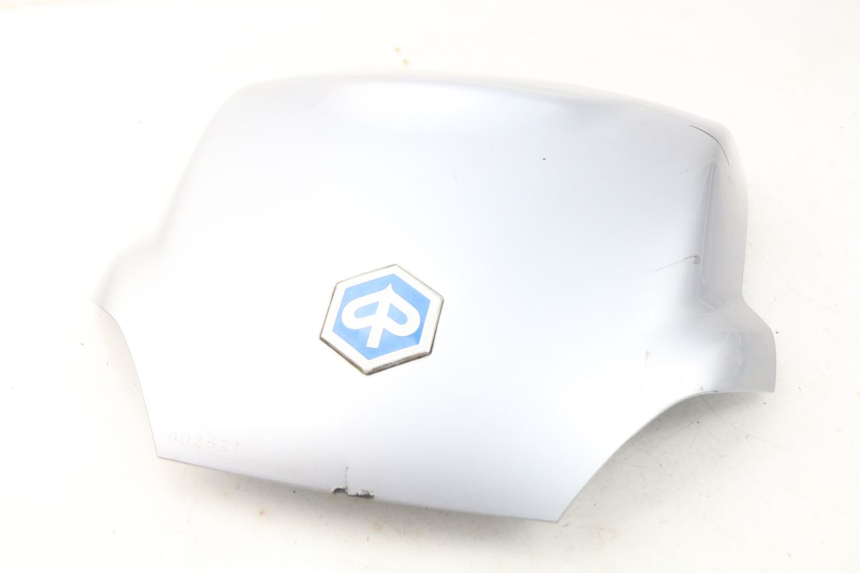 photo de GIUNZIONE PARAFANGO POSTERIORE PIAGGIO MP3 125 (2006 - 2014) - Marcature e riferimenti originali