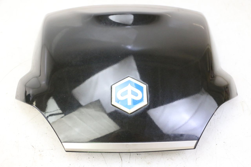 photo de GIUNTO CARENA POSTERIORE PIAGGIO MP3 RL 250 (2006 - 2010) - Dettagli dei punti di fissaggio