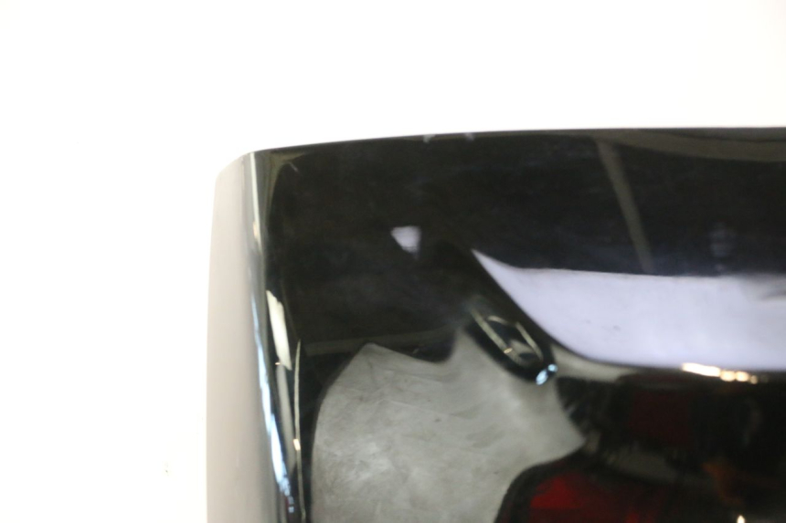 photo de GIUNZIONE PARAFANGO POSTERIORE PIAGGIO MP3 125 (2006 - 2014) - Primo piano ad alta risoluzione