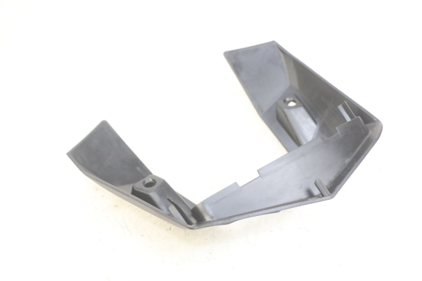 photo de GIUNZIONE PARAFANGO POSTERIORE YAMAHA MT ABS 125 (2014 - 2018) - Zoom sullo stato d'uso