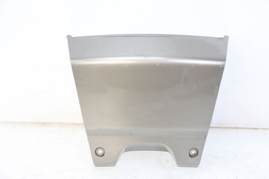 photo de CARENA POSTERIORE CONGIUNZIONE PEUGEOT SATELIS 125 (2013 - 2018) - Zoom sullo stato d'uso