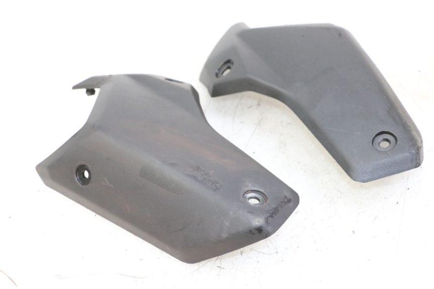 photo de CARENA POSTERIORE CONGIUNZIONE PEUGEOT STREETZONE 4T 50 (2018 - 2023) - Zoom sullo stato d'uso