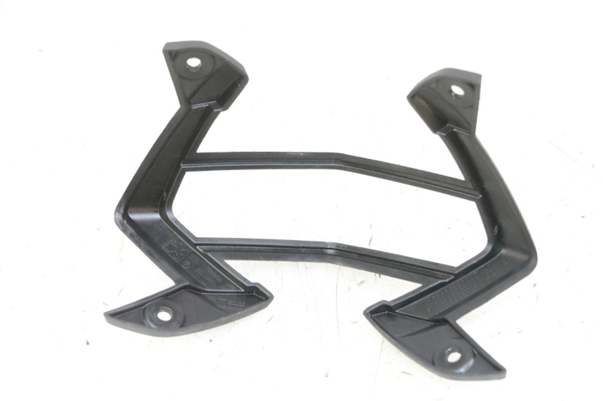 photo de CARENA POSTERIORE CONGIUNZIONE PEUGEOT STREETZONE I 2T 50 (2018 - 2020) - Zoom sullo stato d'uso