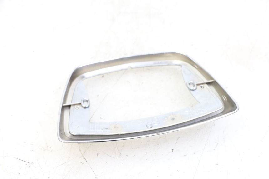 photo de Giunzione carenatura posteriore PIAGGIO VESPA LX IE 125 (2010 - 2012) - Altra angolazione