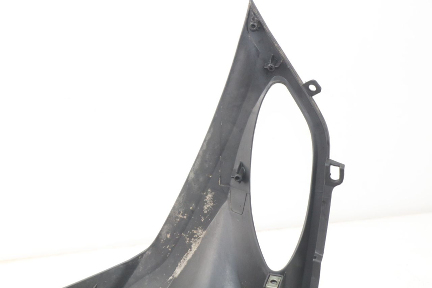 photo de Giunzione carenatura posteriore DAELIM S4 50 (2010 - 2015) - Dettaglio del componente