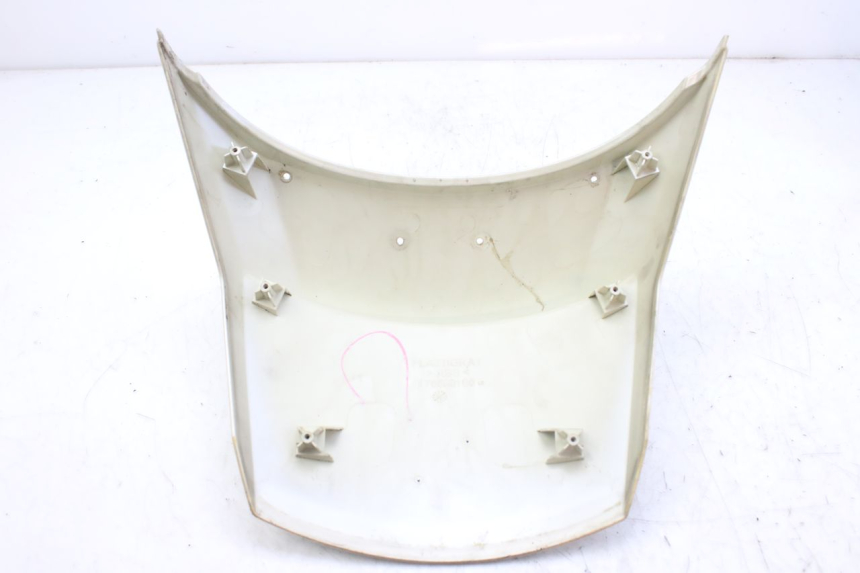 photo de GIUNZIONE PARAFANGO POSTERIORE PEUGEOT SATELIS 125 (2010 - 2012) - Zoom sullo stato d'uso