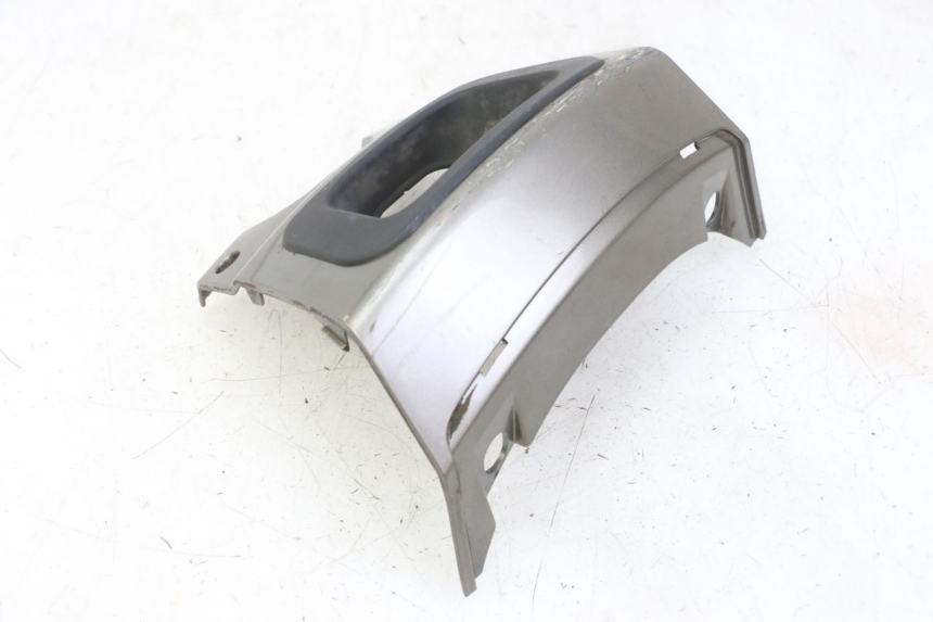 photo de CARENA POSTERIORE CONGIUNZIONE PEUGEOT SATELIS 125 (2013 - 2018) - Altra angolazione
