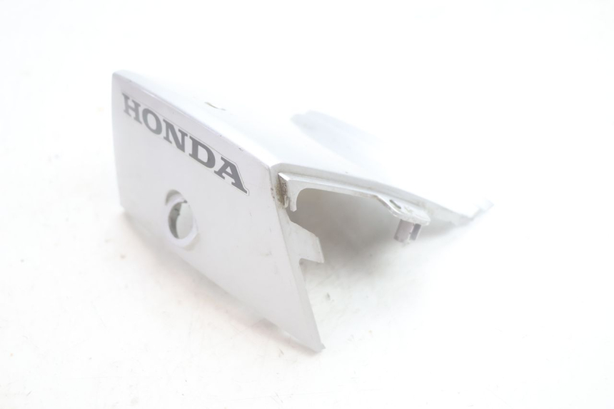 photo de GIUNZIONE PARAFANGO POSTERIORE HONDA SCV LEAD 100 (2003 - 2007) - Vista principale