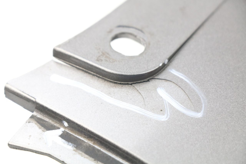 photo de Giunzione carenatura posteriore MBK SKYLINER 125 (2004 - 2007) - Zoom sullo stato d'uso