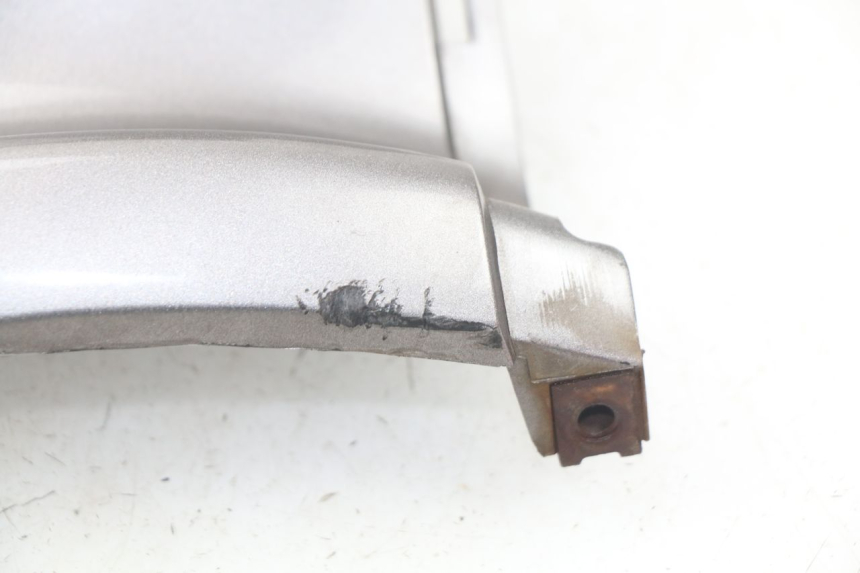 photo de Giunzione carenatura posteriore MBK SKYLINER 125 (2004 - 2007) - Ricambio usato controllato