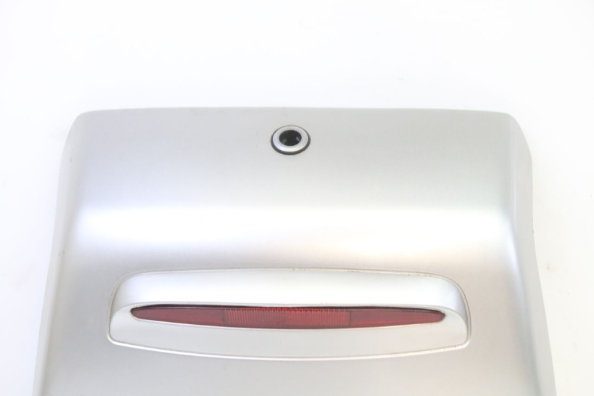 photo de CARENA POSTERIORE CONGIUNZIONE PIAGGIO SUPER LX 125 (2000 - 2003) - Altra angolazione