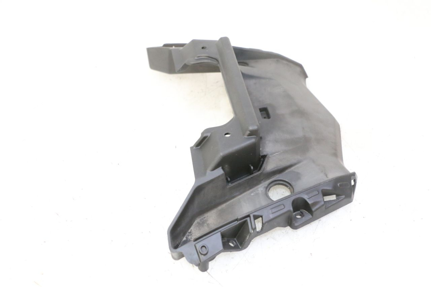 photo de CARENA POSTERIORE CONGIUNZIONE SUPERIORE QUADRO 4 4D 350 (2015 - 2018) - Altra angolazione