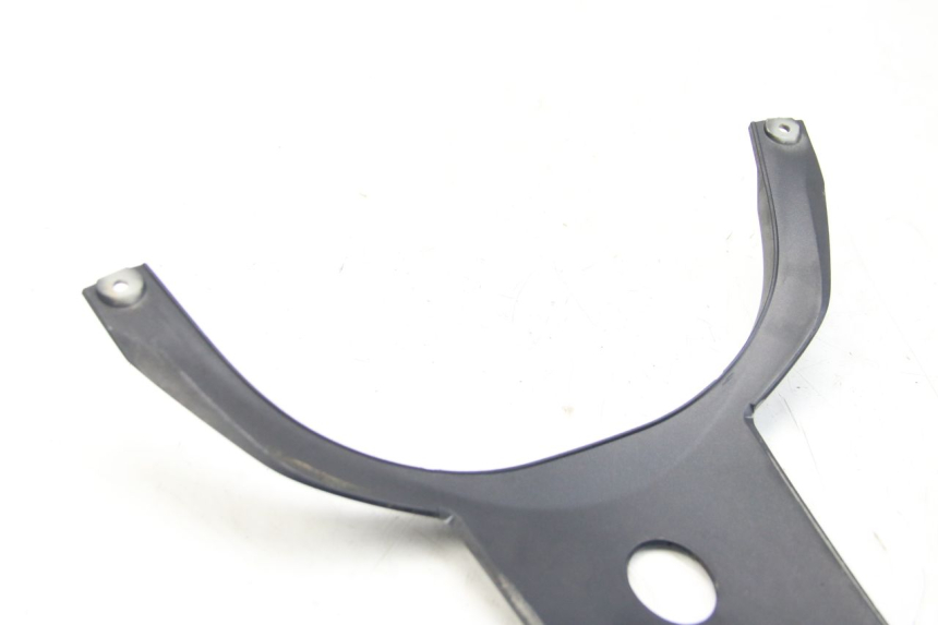 photo de GIUNZIONE PARAFANGO POSTERIORE SUPERIORE PIAGGIO BEVERLY 125 (2010 - 2015) - Zoom sullo stato d'uso