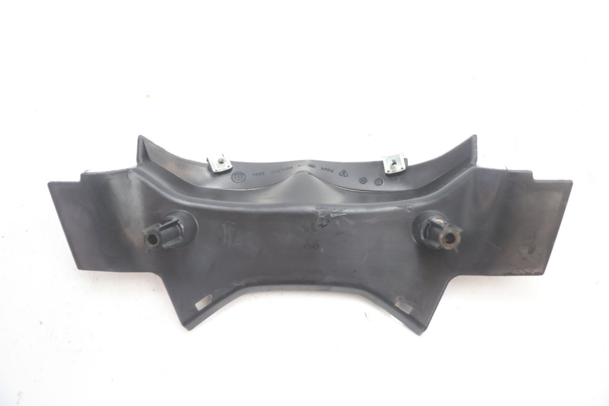 photo de Giunzione carenatura posteriore superiore BMW C SPORT 650 (2015 - 2021) - Altra angolazione