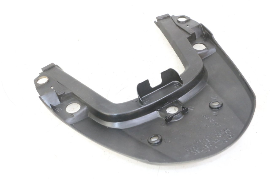 photo de CARENA POSTERIORE CONGIUNZIONE SUPERIORE HONDA CBF 500 (2004 - 2007) - Zoom sullo stato d'uso