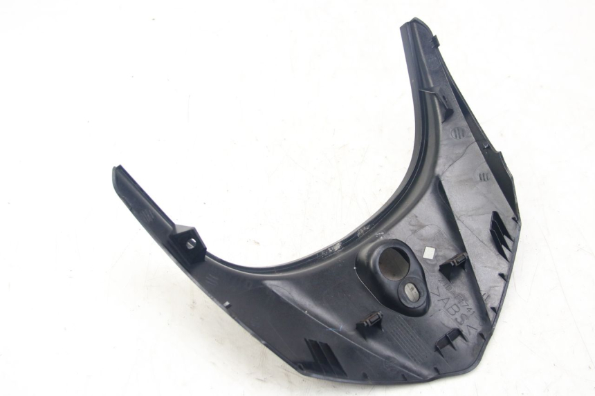 photo de GIUNZIONE PARAFANGO POSTERIORE SUPERIORE YAMAHA D'ELIGHT DELIGHT 125 (2017 - 2020) - Altra angolazione