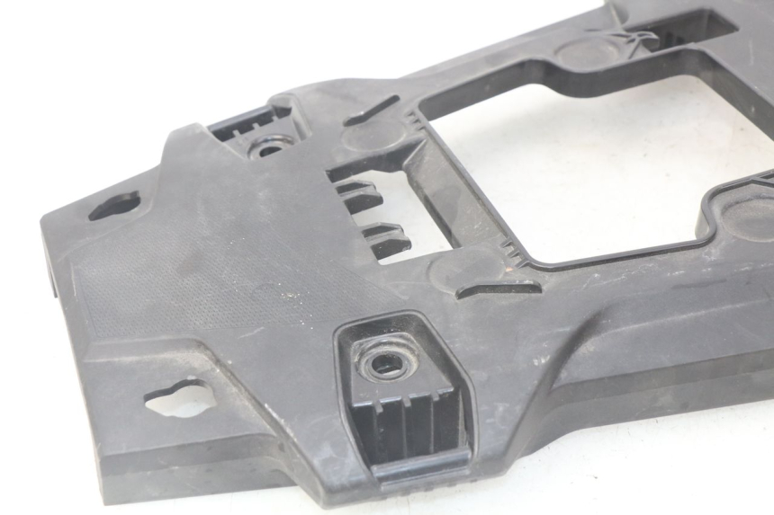 photo de Giunzione carenatura posteriore superiore BMW F GS K81 850 (2018 - 2023) - Altra angolazione