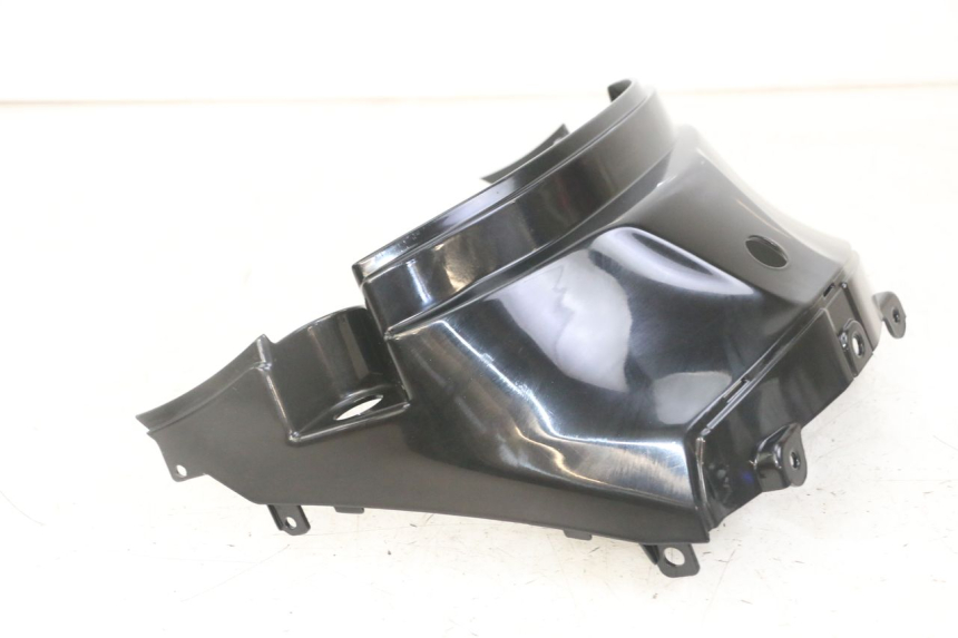 photo de CARENA POSTERIORE CONGIUNZIONE SUPERIORE SYM FIDDLE 3 III 50 (2014 - 2020) - Vista principale