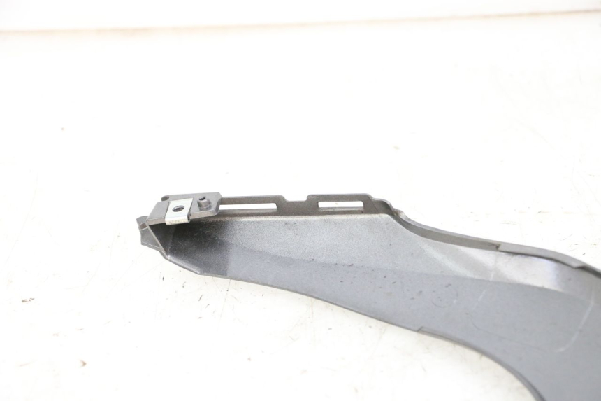 photo de CARENA POSTERIORE CONGIUNZIONE SUPERIORE HONDA FORZA ABS 300 (2013 - 2017) - Altra angolazione