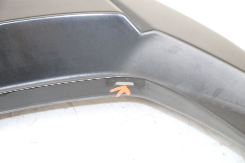 photo de CARENA POSTERIORE CONGIUNZIONE SUPERIORE HONDA FORZA 125 (2021 - 2025) - Dettagli dei punti di fissaggio