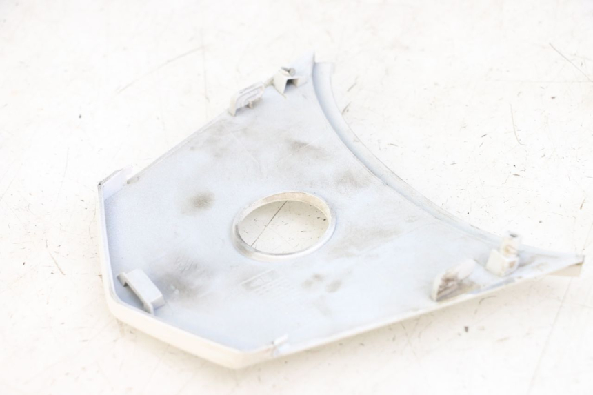 photo de GIUNZIONE PARAFANGO POSTERIORE SUPERIORE SYM JET 14 4T 50 (2018 - 2022) - Zoom sullo stato d'uso