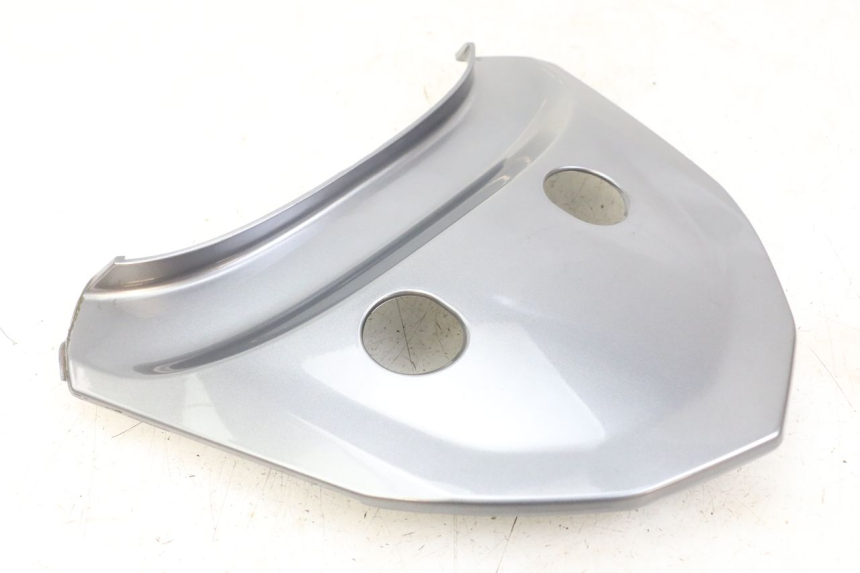 photo de GIUNZIONE PARAFANGO POSTERIORE SUPERIORE KYMCO X-TOWN XTOWN 125 (2016 - 2021) - Stato della superficie e materiale