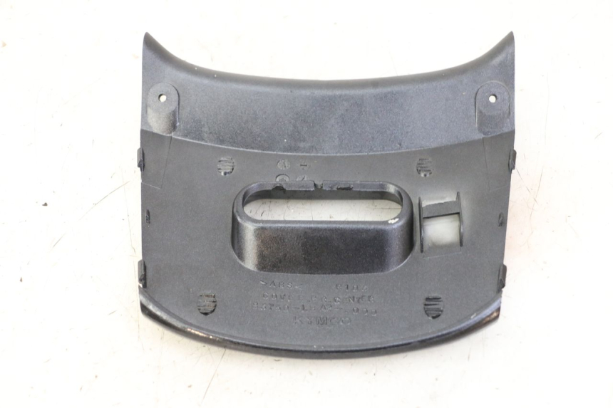 photo de Giunzione carenatura posteriore superiore KYMCO XCITING 500 (2007 - 2010) - Dettaglio del componente