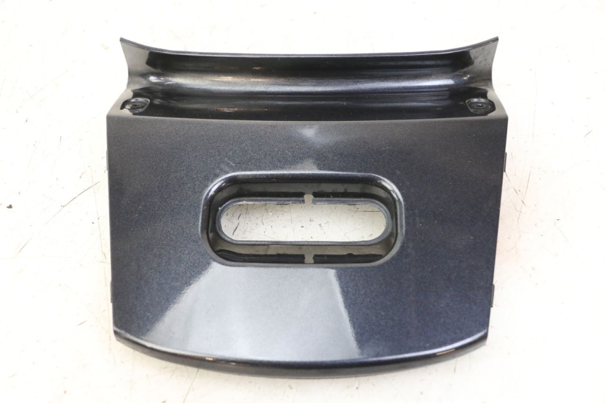 photo de Giunzione carenatura posteriore superiore KYMCO XCITING 500 (2007 - 2010) - Altra angolazione