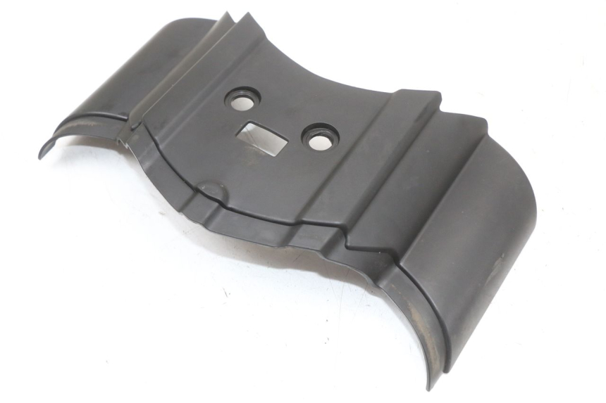 photo de GIUNZIONE PARAFANGO POSTERIORE SUPERIORE PEUGEOT LUDIX 50 (2005 - 2007) - Zoom sullo stato d'uso