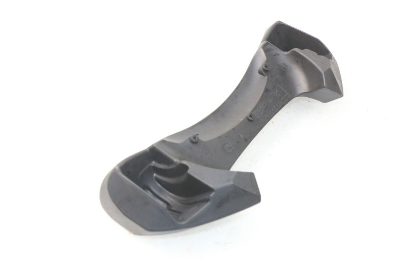 photo de Giunzione carenatura posteriore superiore PEUGEOT METROPOLIS 400 (2017 - 2020) - Dettaglio del componente