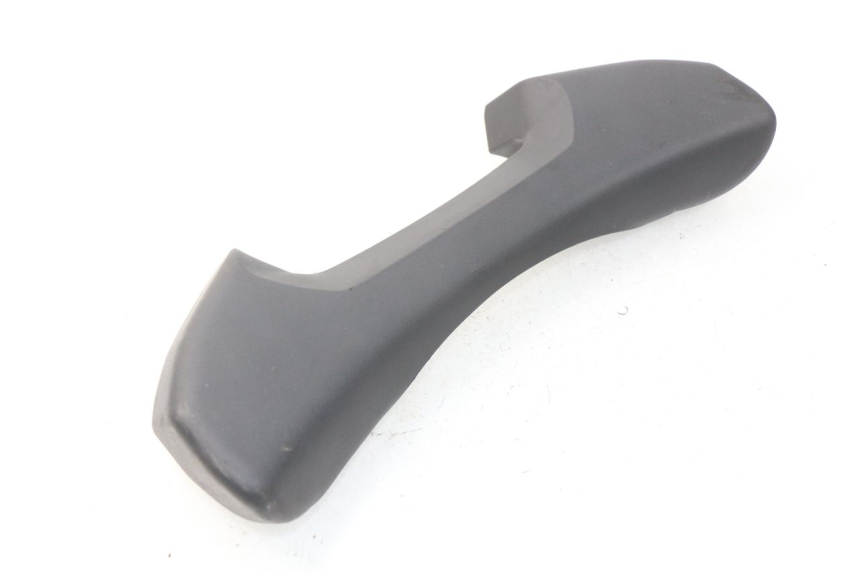 photo de Giunzione carenatura posteriore superiore PEUGEOT METROPOLIS 400 (2017 - 2020) - Zoom sullo stato d'uso