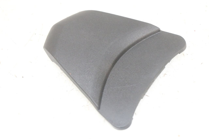 photo de CARENA POSTERIORE CONGIUNZIONE SUPERIORE PIAGGIO MP3 HPE 300 (2019 - 2026) - Altra angolazione