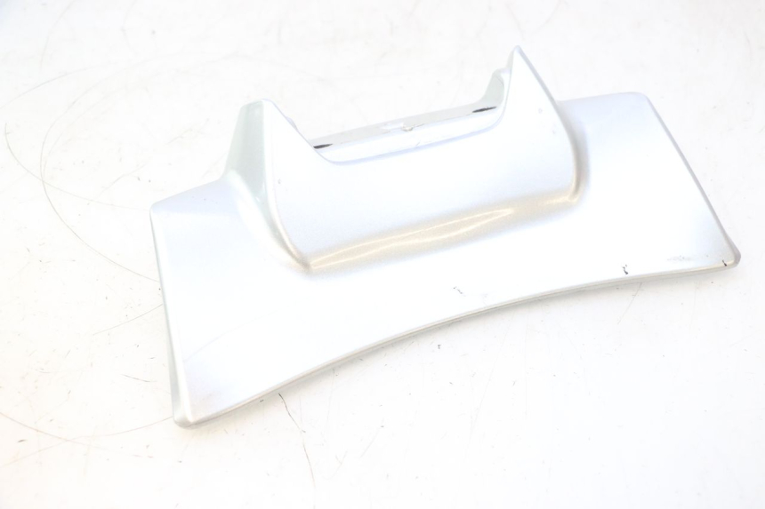 photo de Giunzione carenatura posteriore superiore PIAGGIO MP3 LT 400 (2007 - 2012) - Dettaglio del componente