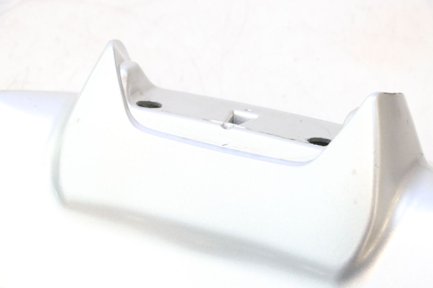 photo de Giunzione carenatura posteriore superiore PIAGGIO MP3 LT 400 (2007 - 2012) - Zoom sullo stato d'uso