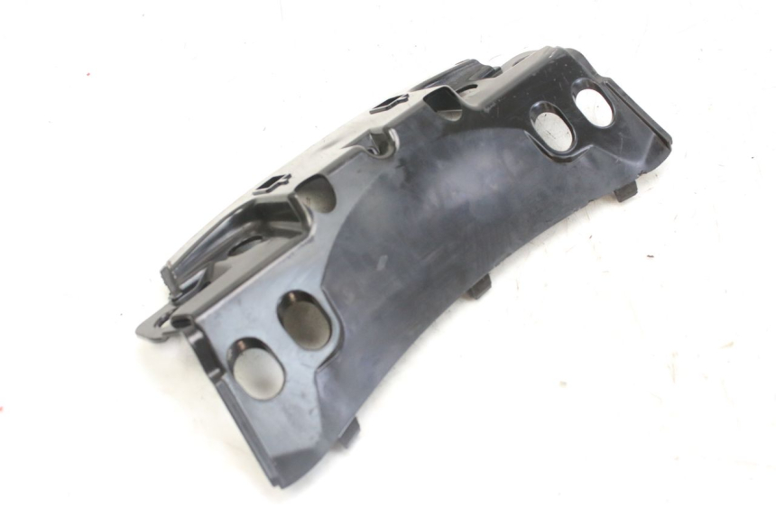 photo de GIUNZIONE PARAFANGO POSTERIORE SUPERIORE PIAGGIO MP3 RL 250 (2006 - 2010) - Vista principale