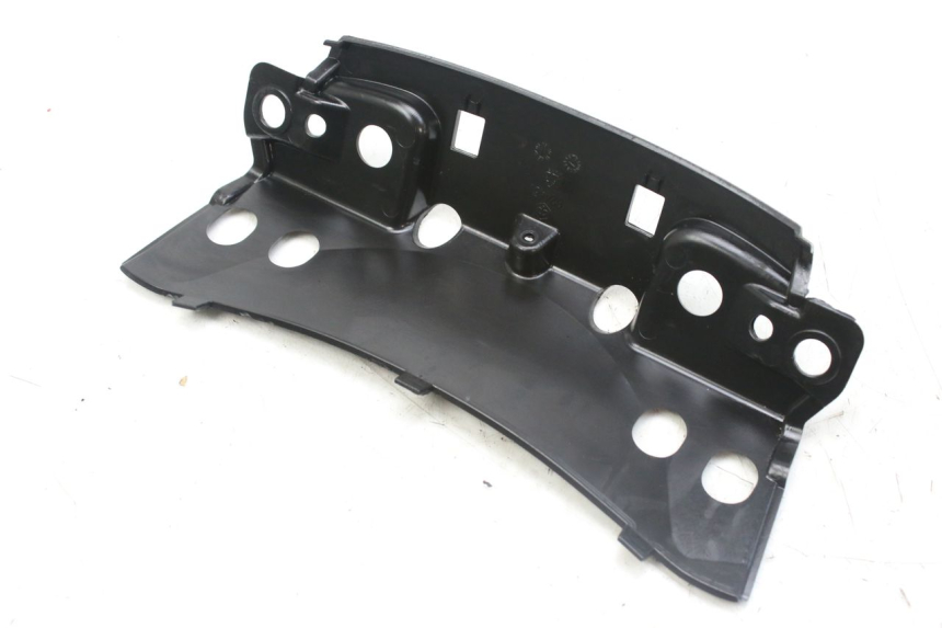 photo de GIUNZIONE PARAFANGO POSTERIORE SUPERIORE PIAGGIO MP3 RL 250 (2006 - 2010) - Altra angolazione