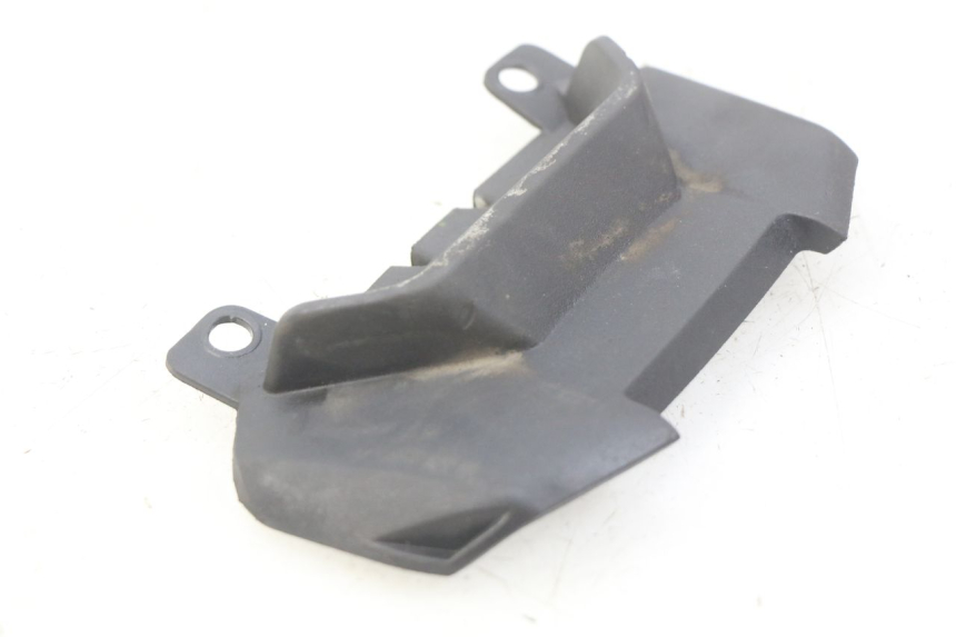 photo de GIUNZIONE PARAFANGO POSTERIORE SUPERIORE YAMAHA MT-07 MT07 700 (2018 - 2020) - Zoom sullo stato d'uso