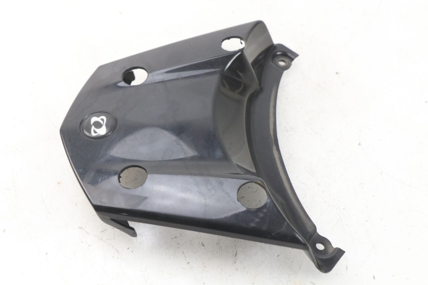 photo de Giunzione carenatura posteriore superiore MBK MW TRYPTIK 125 (2017 - 2022) - Zoom sullo stato d'uso