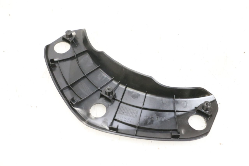 photo de CARENA POSTERIORE CONGIUNZIONE SUPERIORE YAMAHA NEO'S CORE 1 (2022 - 2026) - Zoom sullo stato d'uso