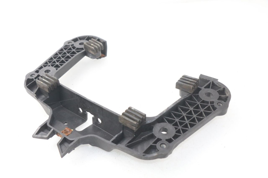 photo de Giunzione carenatura posteriore superiore YAMAHA NEOS NEO'S 4T 50 (2008 - 2016) - Zoom sullo stato d'uso