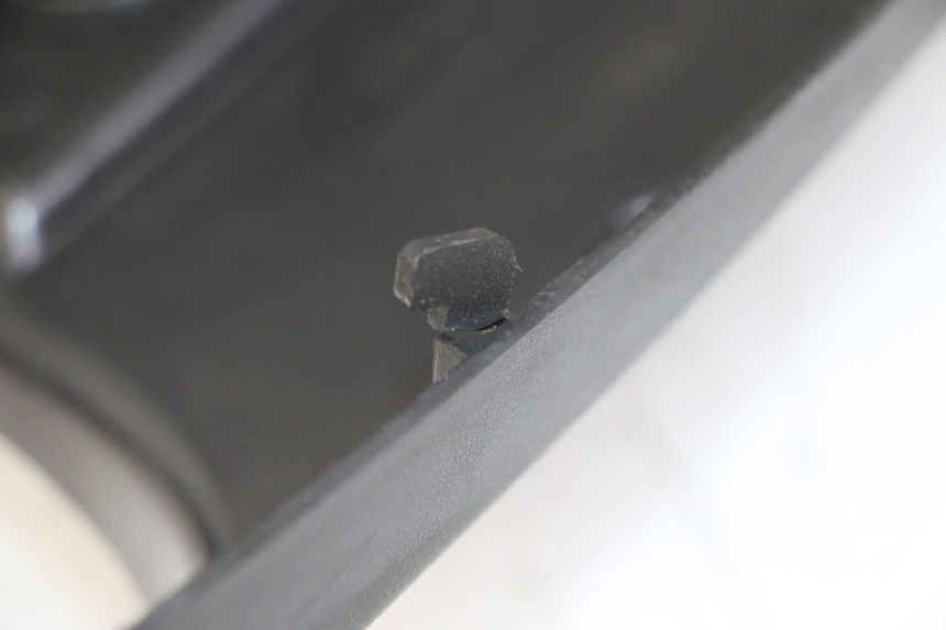 photo de CARENA POSTERIORE CONGIUNZIONE SUPERIORE KYMCO LIKE 4T 50 (2019 - 2025) - Dettaglio del componente