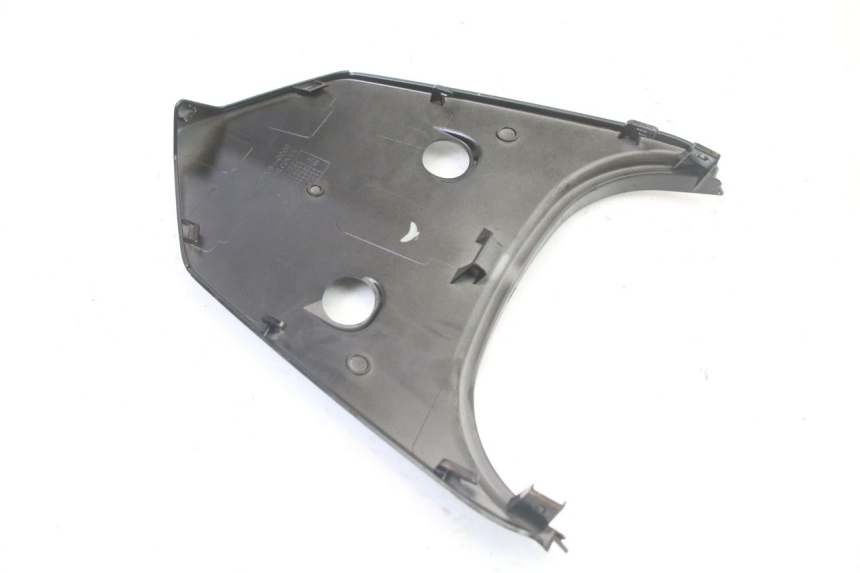 photo de CARENA POSTERIORE CONGIUNZIONE SUPERIORE SYM ORBIT III 3 4T 50 (2021 - 2025) - Dettagli dei punti di fissaggio